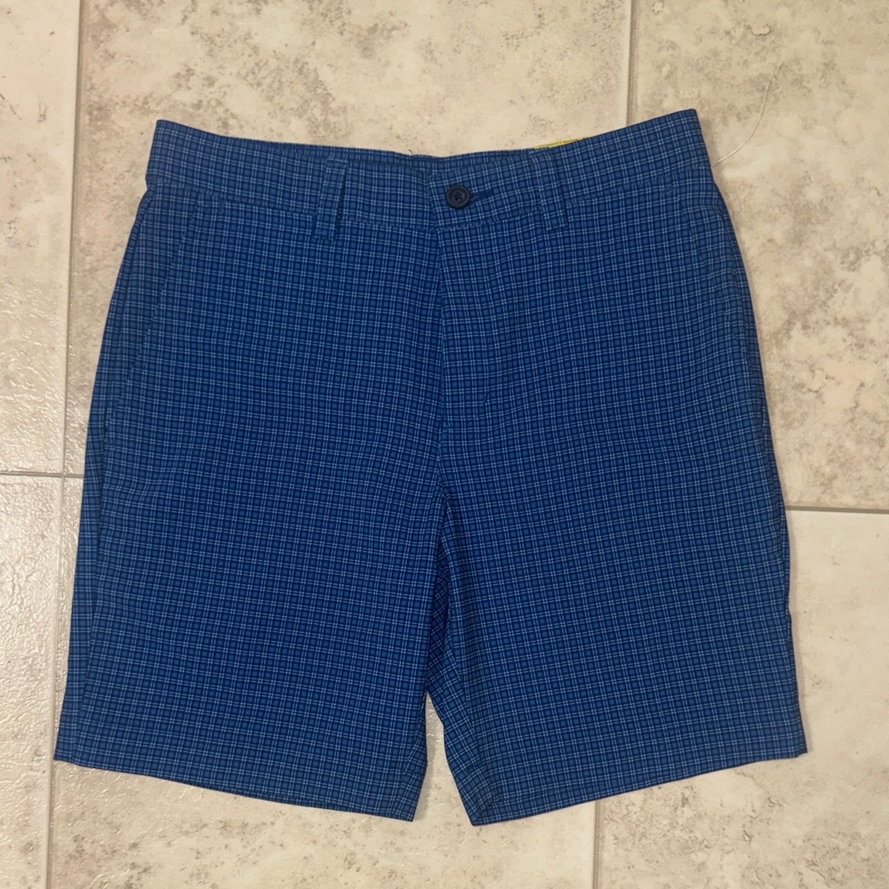 Boys PGA tour golf shorts size medium 10/12